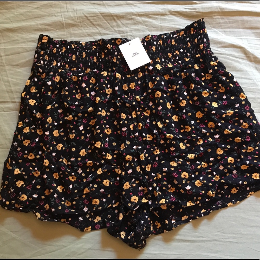 floral print shorts.